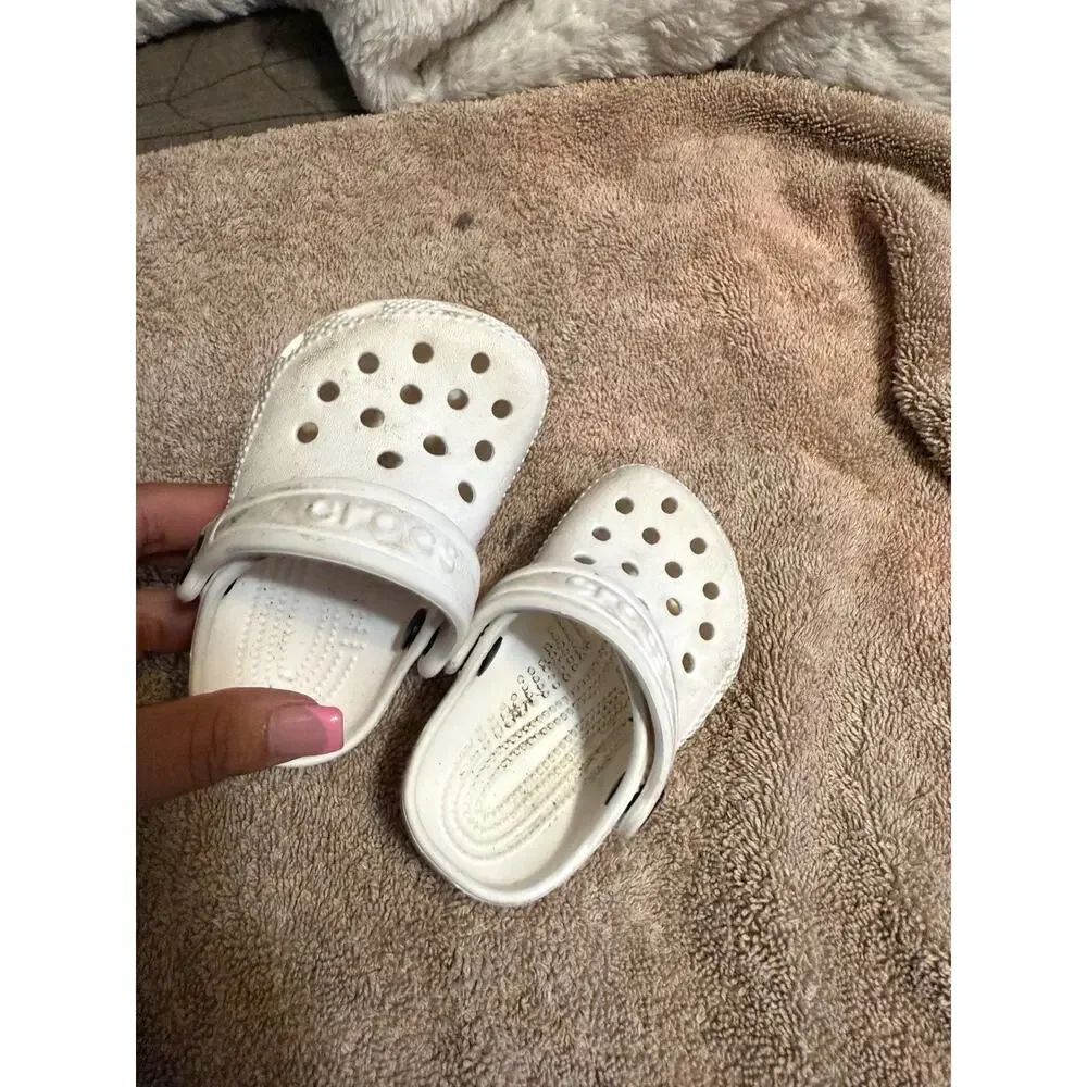 Crocs Classic White Clog Slip-On Heel Strap Logo Unisex Baby Toddler US 2c
